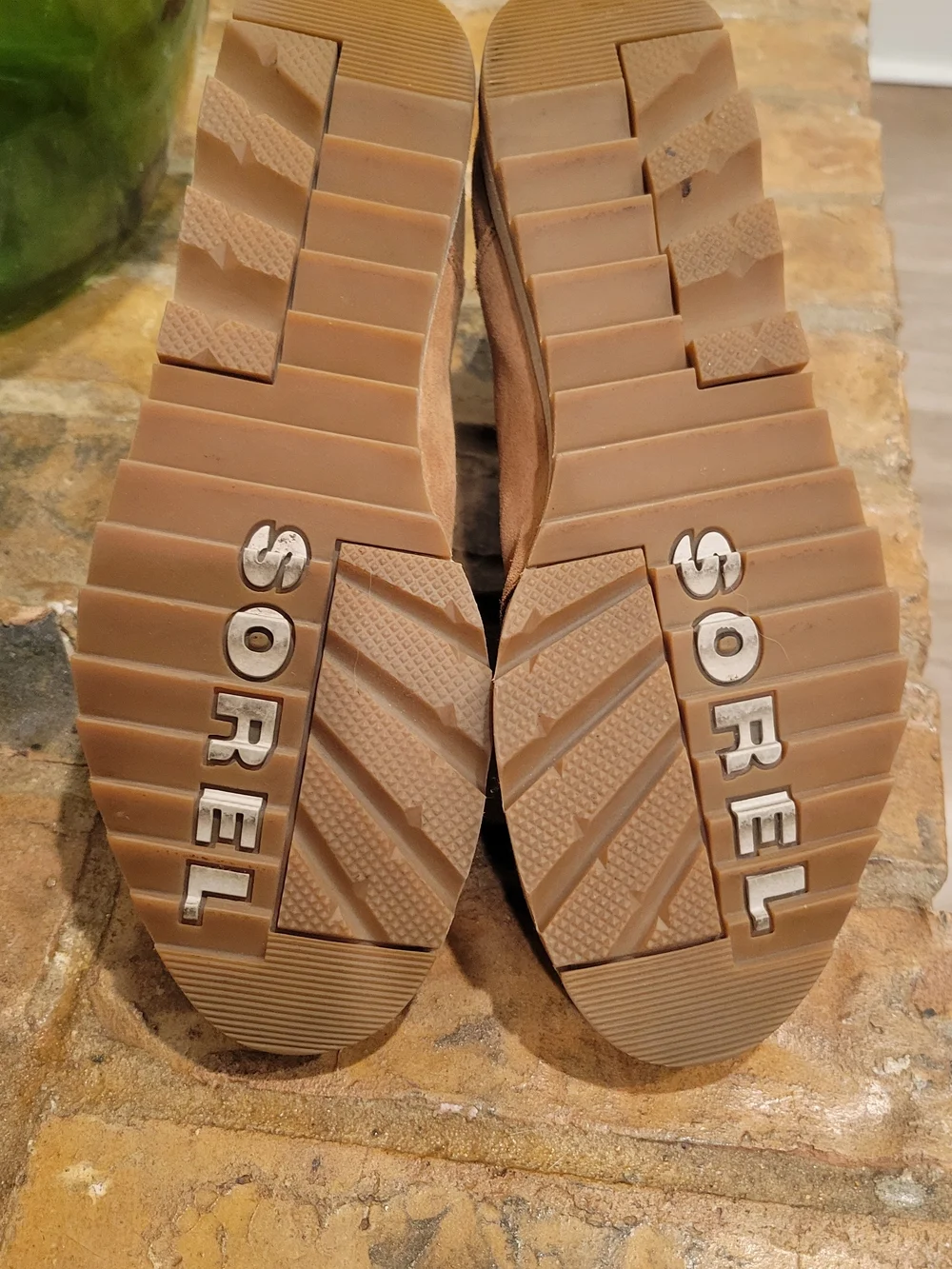 Sorel Women's Tan Suede Chelsea Winter Boots - Picture 3 of 6